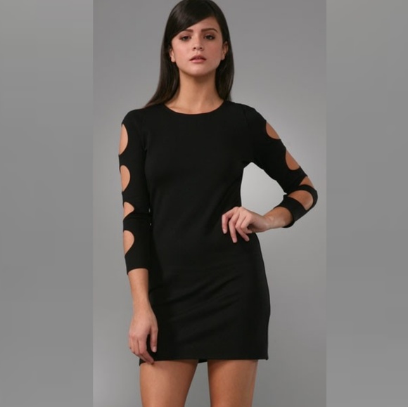 Alice + Olivia Dresses & Skirts - Alice + Olivia Black Cutout Sleeve Dress